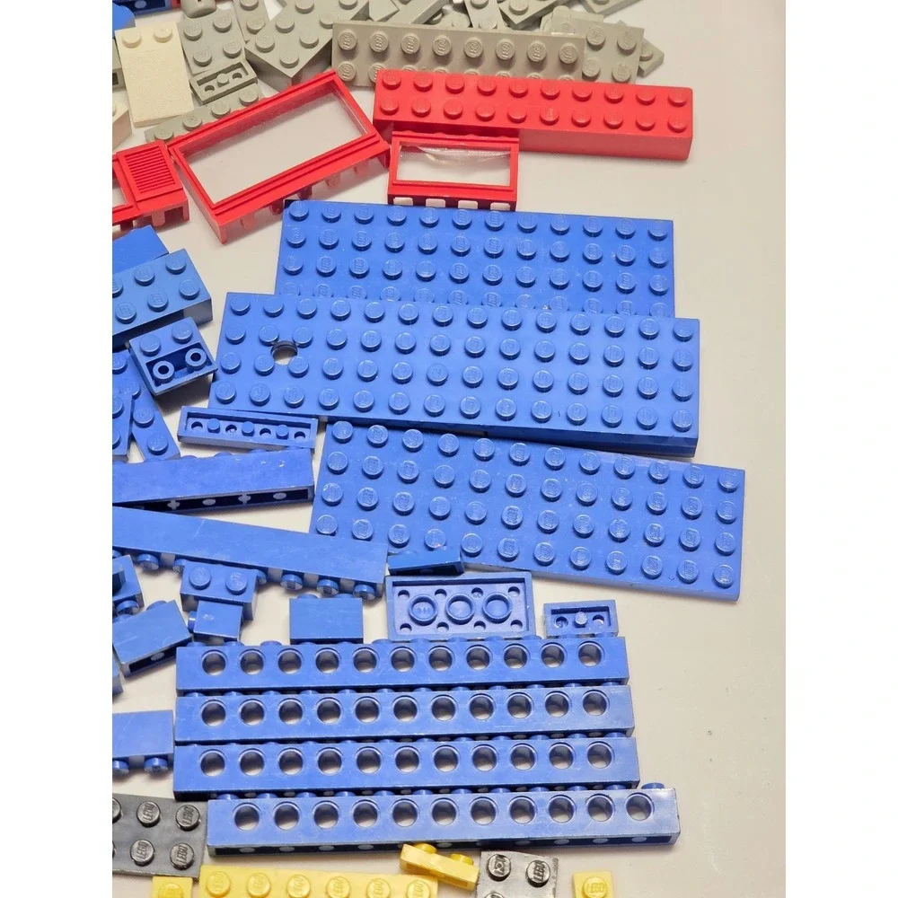 VINTAGE LEGO CLASSIC Space Legoland Town Lot Set Parts Wheels Windows Bricks